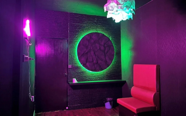 Doctor Alien Hostel