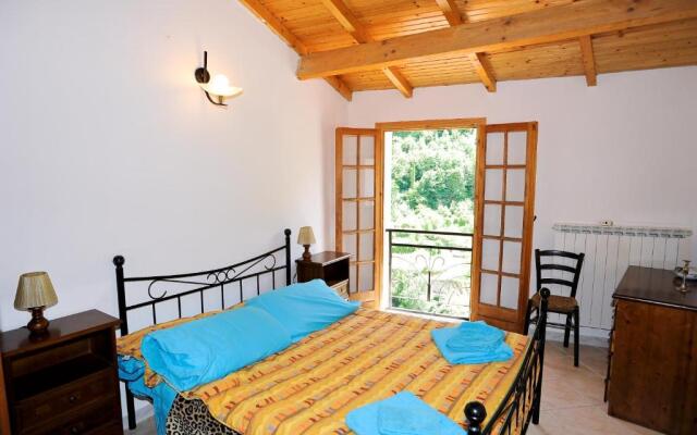 Panoramic Apartment with Balcony and Terrace