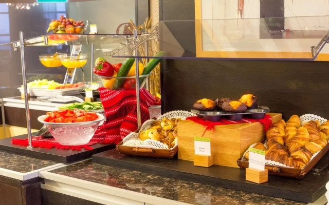 Bucharest Unirii Square