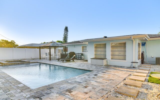 Breezy Seminole Vacation Rental With Hot Tub!