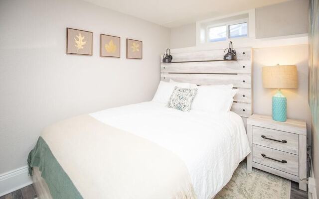 Cozy Retreat | Walk to UNC | FREE Cruiser Bikes