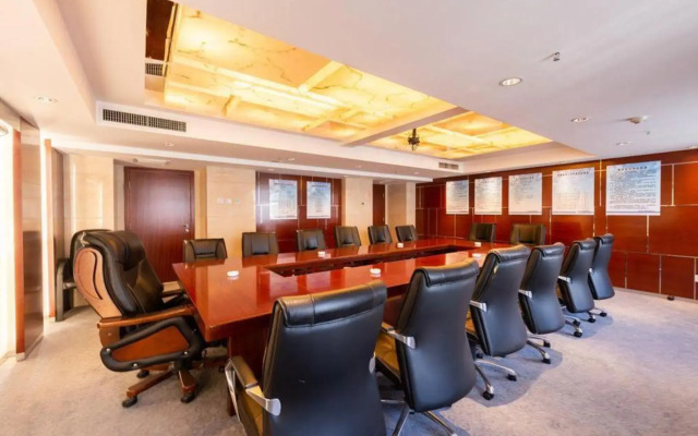 Jinpu Hotel(神木金浦大酒店)