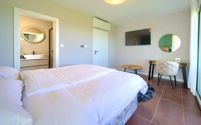 Villa Astrum With Heated Pool Jacuzzi and Sauna