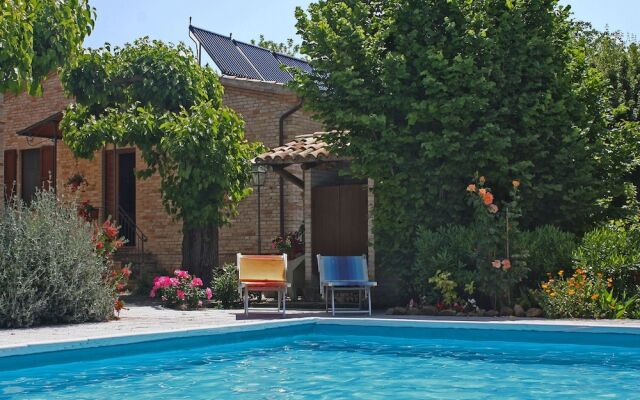 Spacious Villa In Pollenza Marche With Swimming Pool