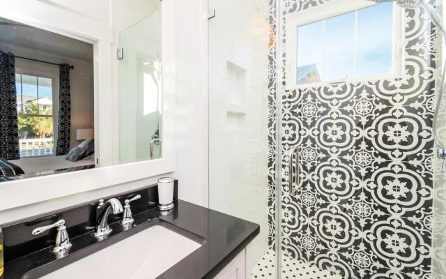 Long Call by Oak Island Accommodations