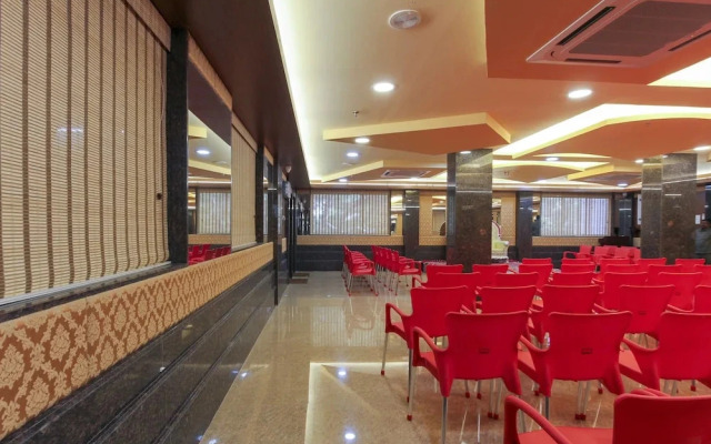 Hotel Saravana Bhavan by OYO Rooms