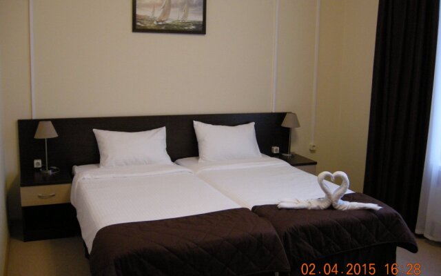 Ariel Hotel