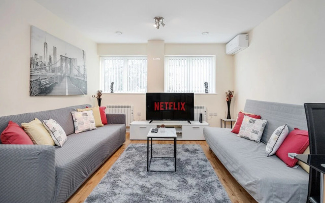 MPL Apartments - Queens Broadway F4