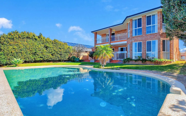 Kozyguru | Mermaid Waters | Waterfront With Private Jetty