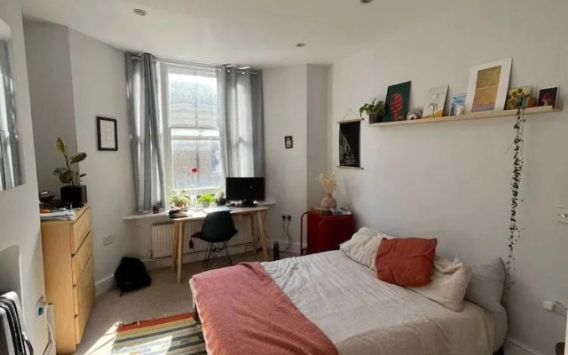 Cosy & Central 3BD Apartment - Kennington