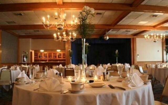 Hotel Carlisle-Embers Convention