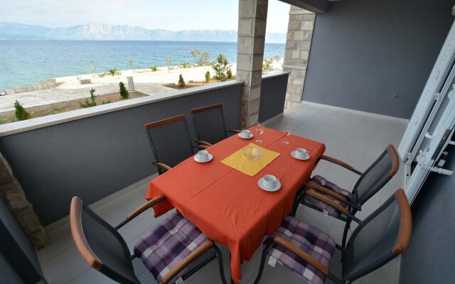 Dubas Apartments