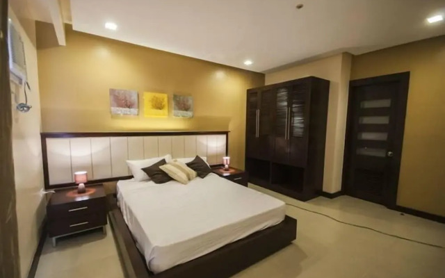 Santoni's Place