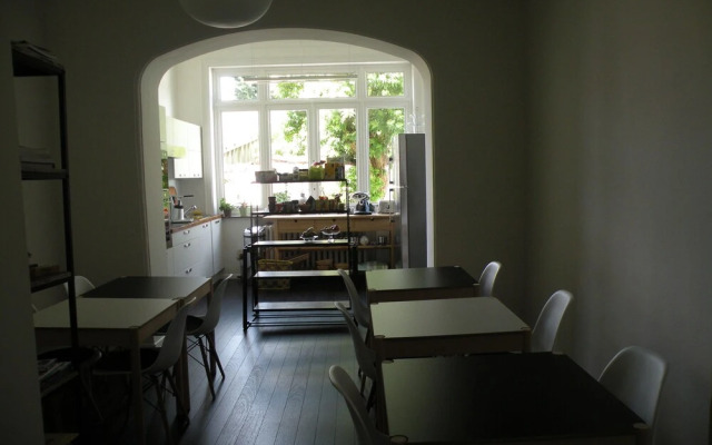 Living in Brûsel, Urban B&B