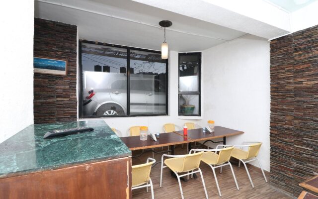 OYO 5227 Hotel New Bharat