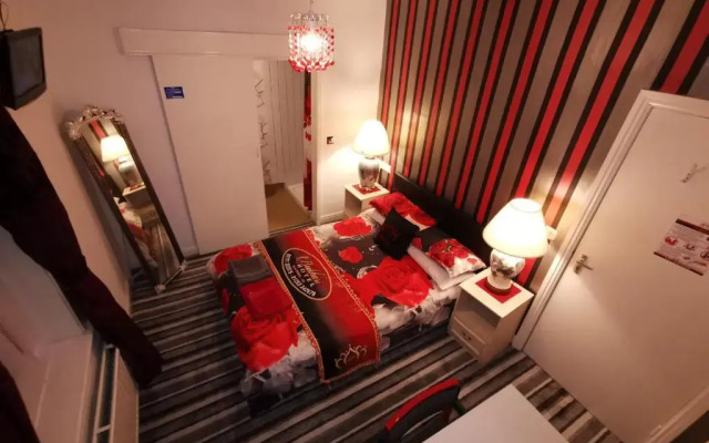 Bukhari Hotel