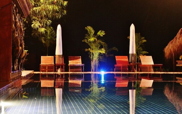 The Pool and Palm Villa