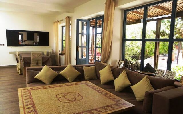 Welcome to Grenadine Double Bedroom and Spacious Garden With Swimming Pool