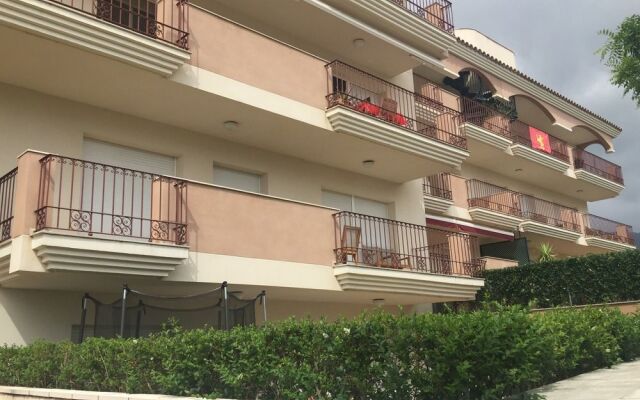 Apartamentos Golden Beach