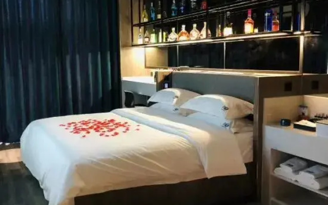 QIngGuo intelligence Hotel