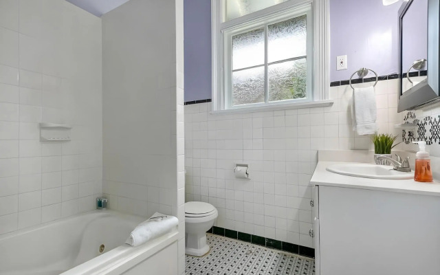 Canal Express Rooms