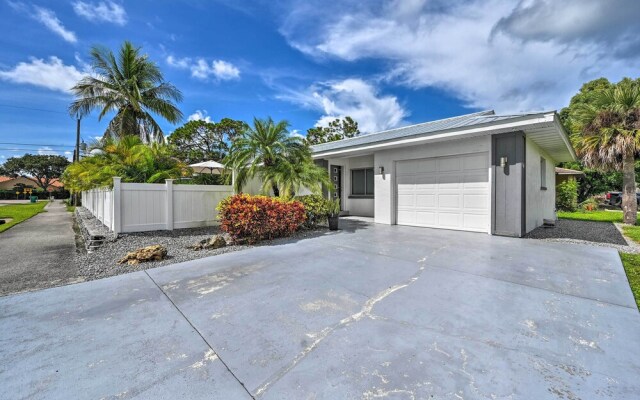 Remodeled Naples Getaway w/ Pool ~ 1 Mi to Beach!
