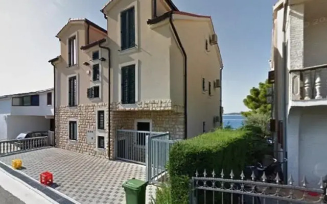Apartments Pisačić