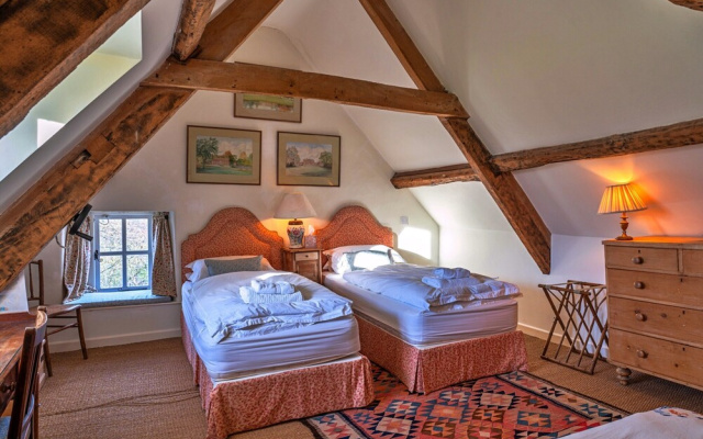 Holiday Home in Bruton With Private Lakes