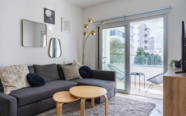 Classy 2BR Cafe Suite Strovolos