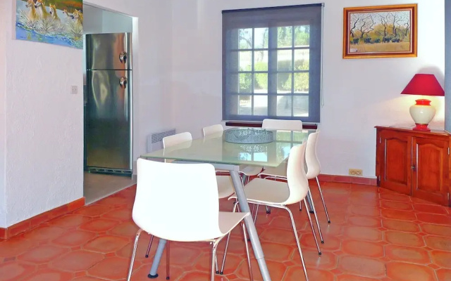 Characteristic Villa a Short Distance From Sainte-maxime and Saint-tropez