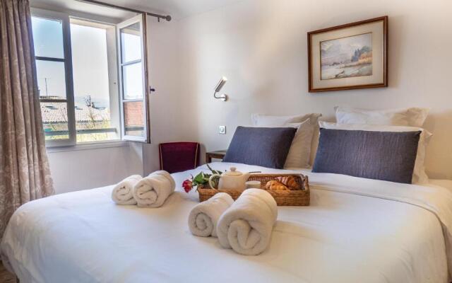 Charmant appartement spacieux pour 6P vue mer vieil Antibes