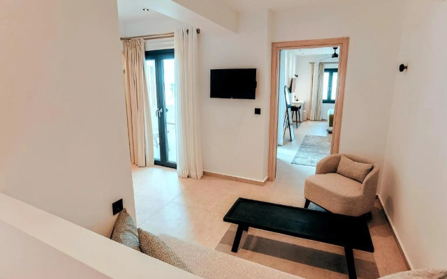 La Maltese Boutique Paros