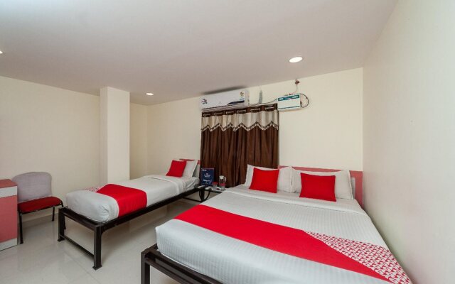 R2 Rooms By OYO Rooms