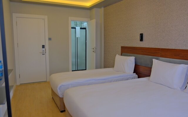Zerci̇ty Otel