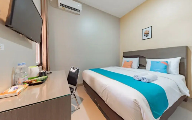 Sans Hotel Berau Square