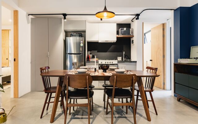 Cozy & Hip Roma Apt with 2 Private Terraces!