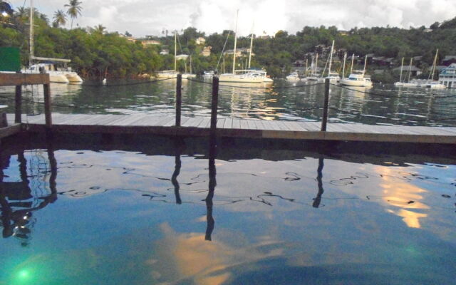 Mango Beach Inn
