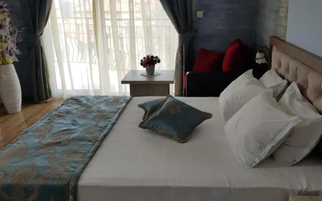 Vromos Guest House