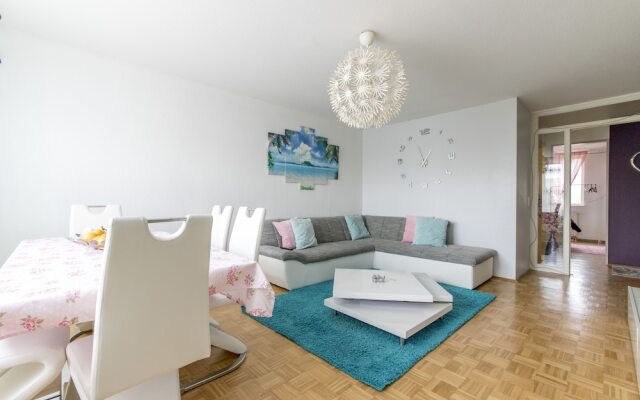 Private Apartment Kattenbrookstrift