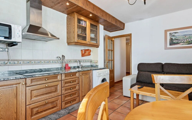 Charming Apartment in Gudar With Terrace