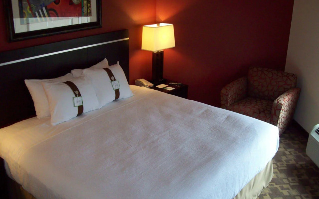 Holiday Inn Omaha Downtown - Waterpark by IHG