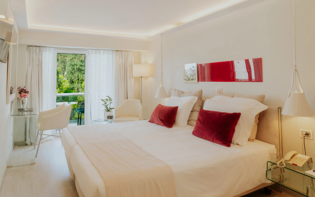 St. George Lycabettus Lifestyle Hotel
