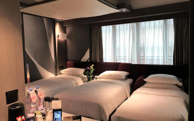 Xi Hotel – Guest Rooms – Hong Kong
