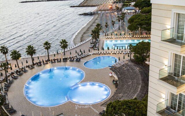 Prestige Resort