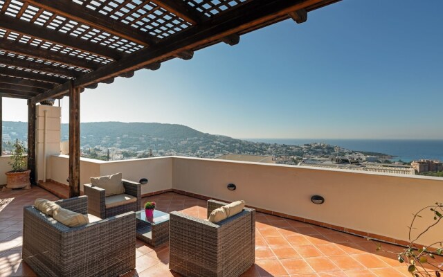 Spacious Villa in Saronida With Swimming Pool