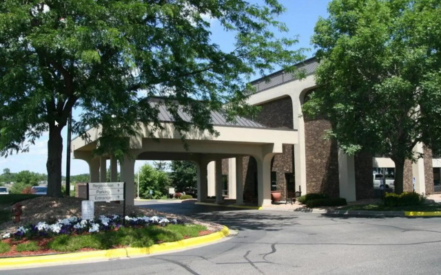 Holiday Inn Express & Suites Eden Prairie – Minneapolis by IHG