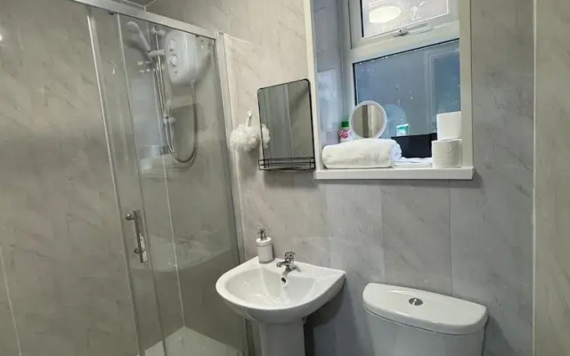 1-bed Apartment in Clifton Nottingham