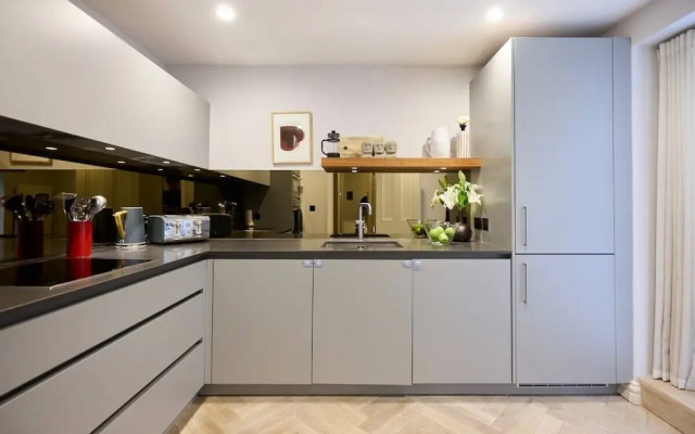 The Bayswater Retreat - Adorable 3bdr Flat With Balcony