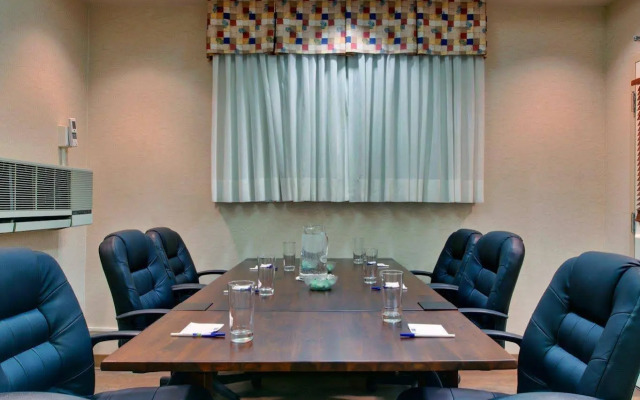 Holiday Inn Express Kamloops by IHG