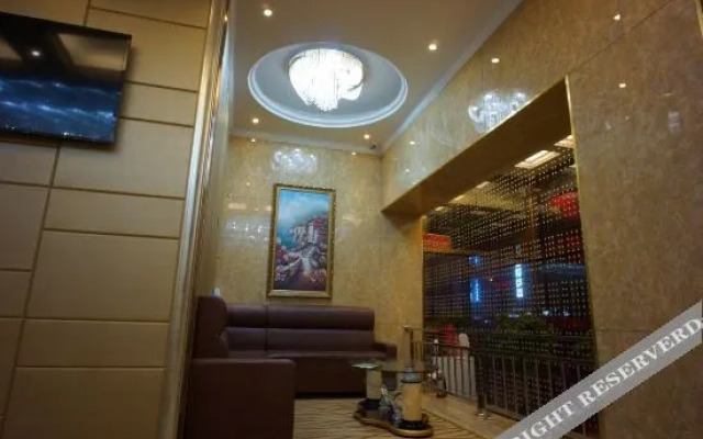 Thank Inn (Tongliao Mingren Street)